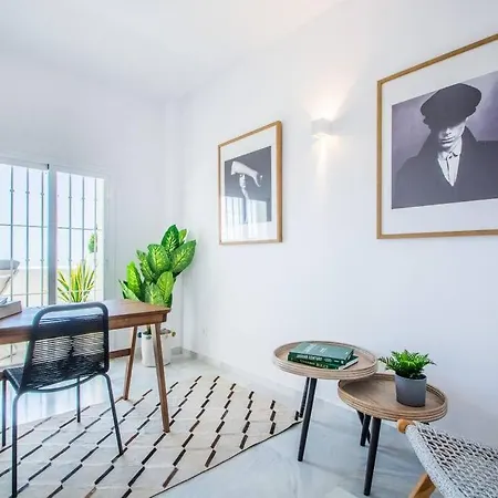 Superb Duplex With A Panoramic Sea View מארבלה